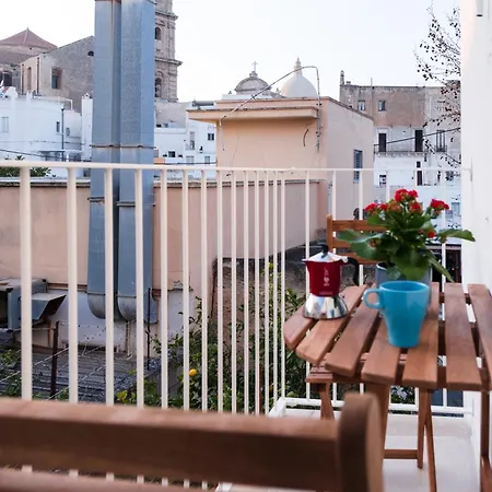 Terrazza Rossa Di Millo Apartment
