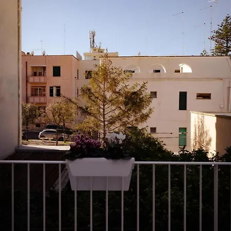 Terrazza Rossa Di Millo *