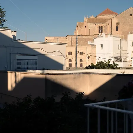 Terrazza Rossa Di Millo Appartement
