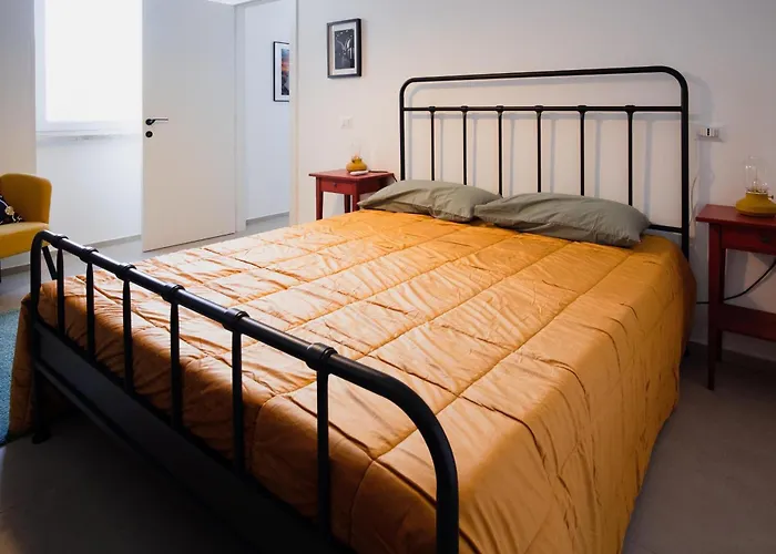 Terrazza Rossa Di Millo Apartment *